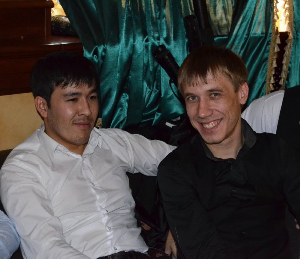 Нодирбек Мирзаев и Александр Сидоров. Фото с сайта Юрия Пащинского